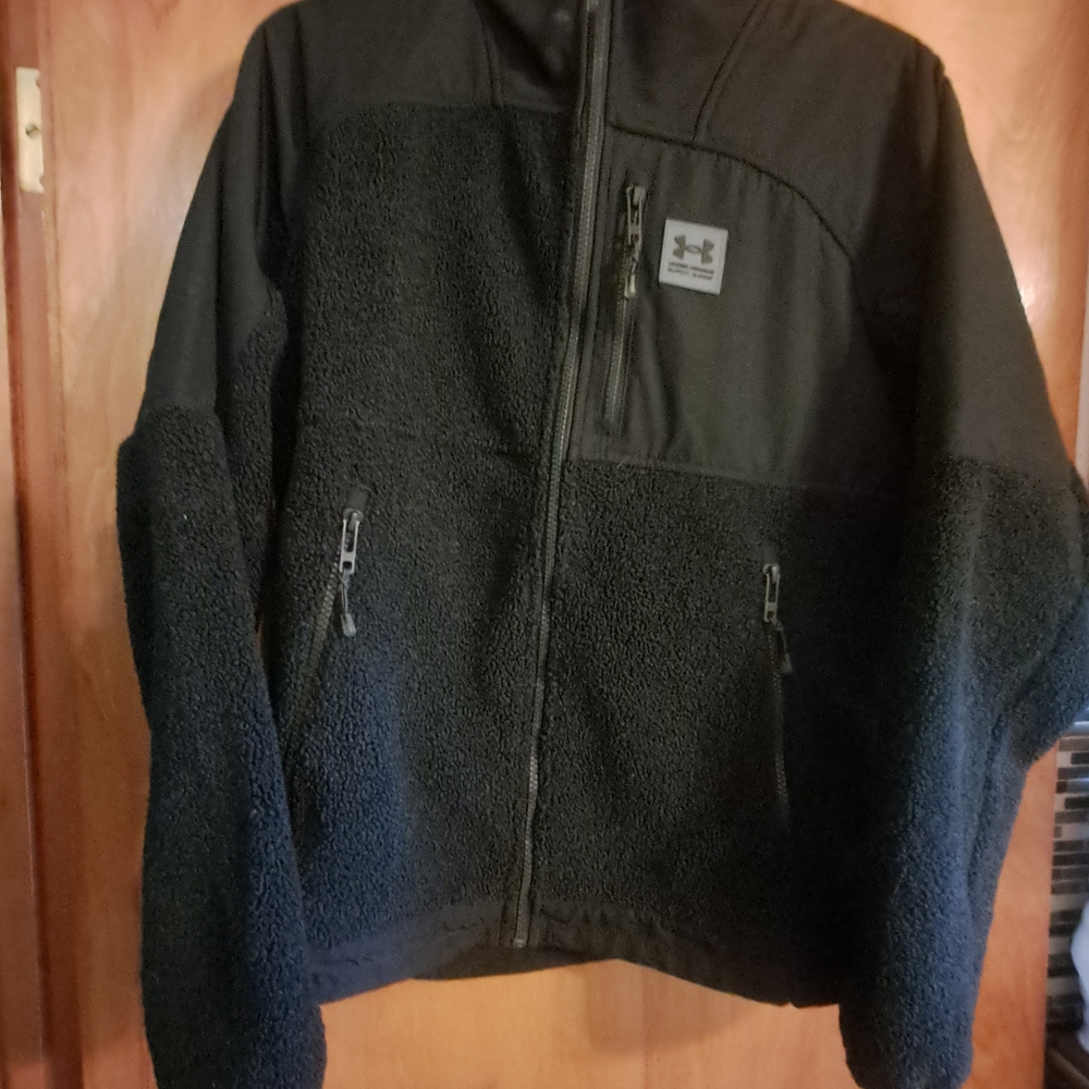 Under Armour Men's Black  Performance Jacket/Fleece